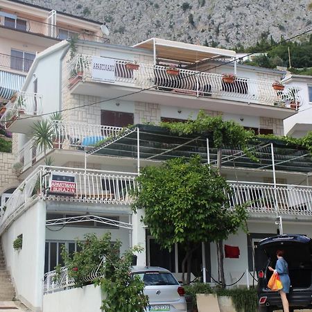 Apartments Gabi Omis Ngoại thất bức ảnh