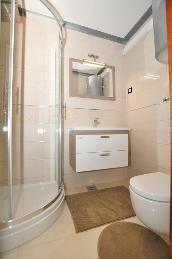 Apartments Gabi Omis Ngoại thất bức ảnh