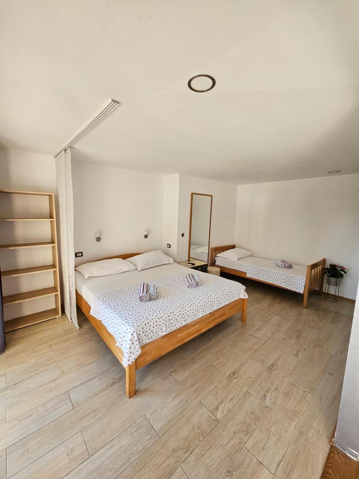 Apartments Gabi Omis Ngoại thất bức ảnh